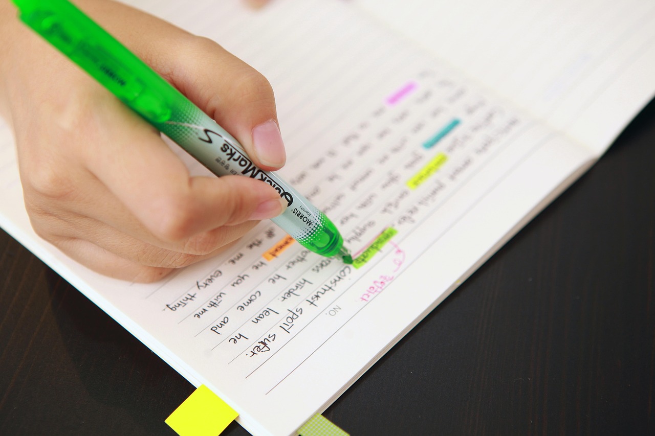 A different way to approach organizing project notes